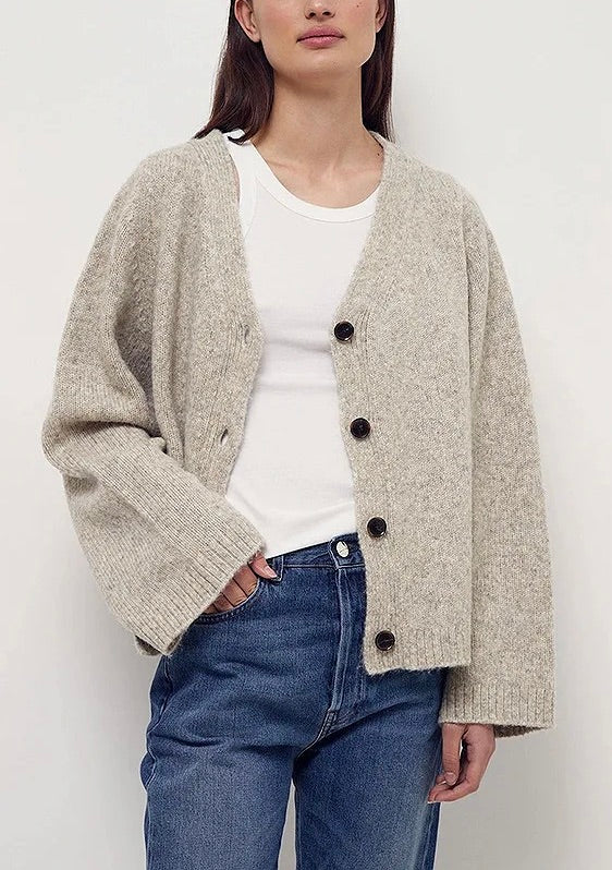 V-neck lose cardigan