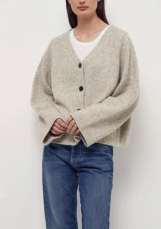 V-neck lose cardigan