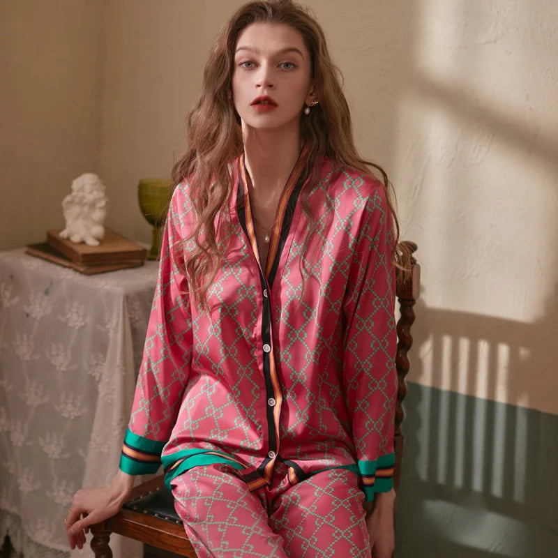 Long Sleeved Women Pyjamas Set Ice Silk Printed Fashion Pyjamas