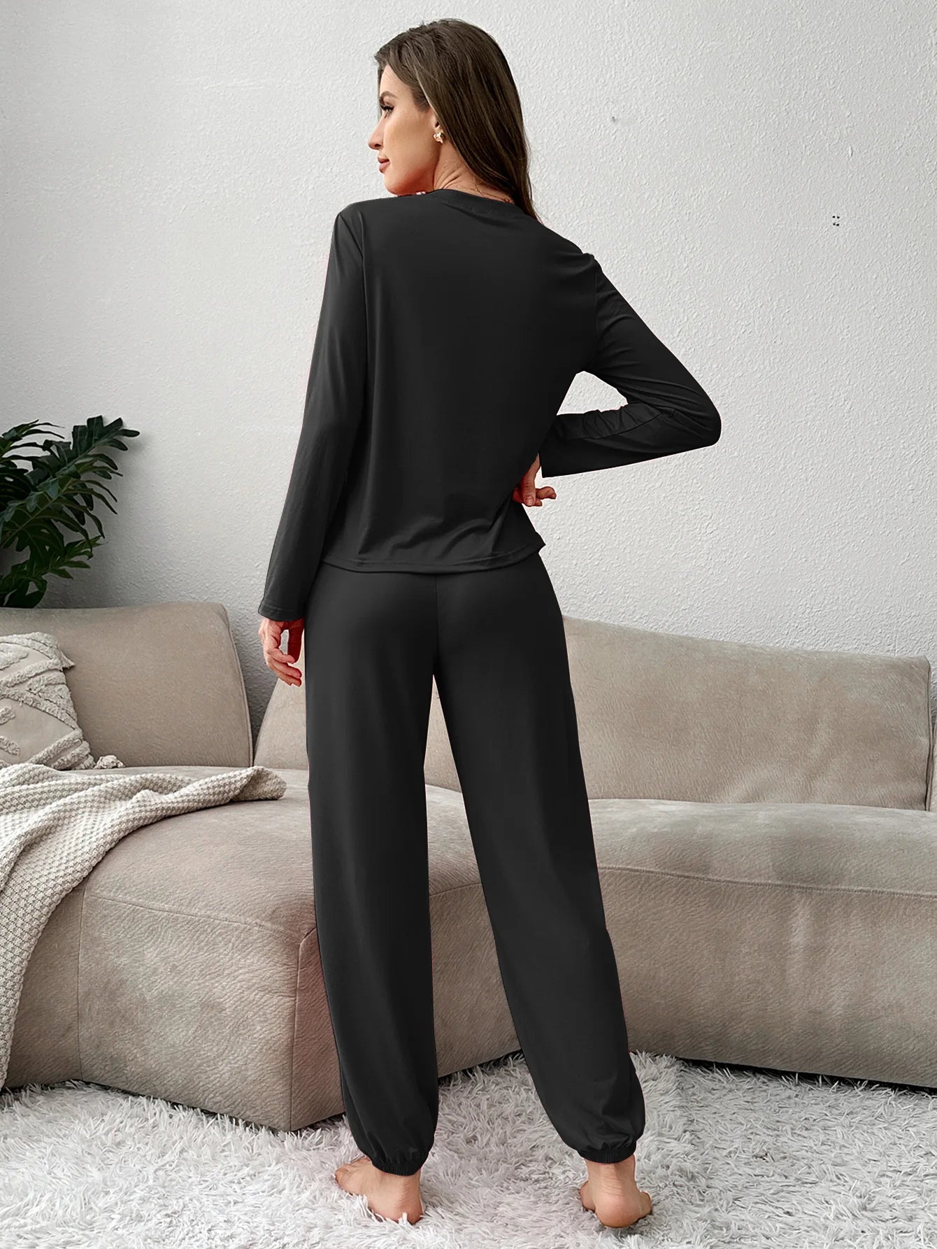 Women's Solid Polyester Fiber Casual Pajama Set Long Sleeved Crew Neck Loose Top Pants Pajamas And Autumn 2 Piece Home Wear Set