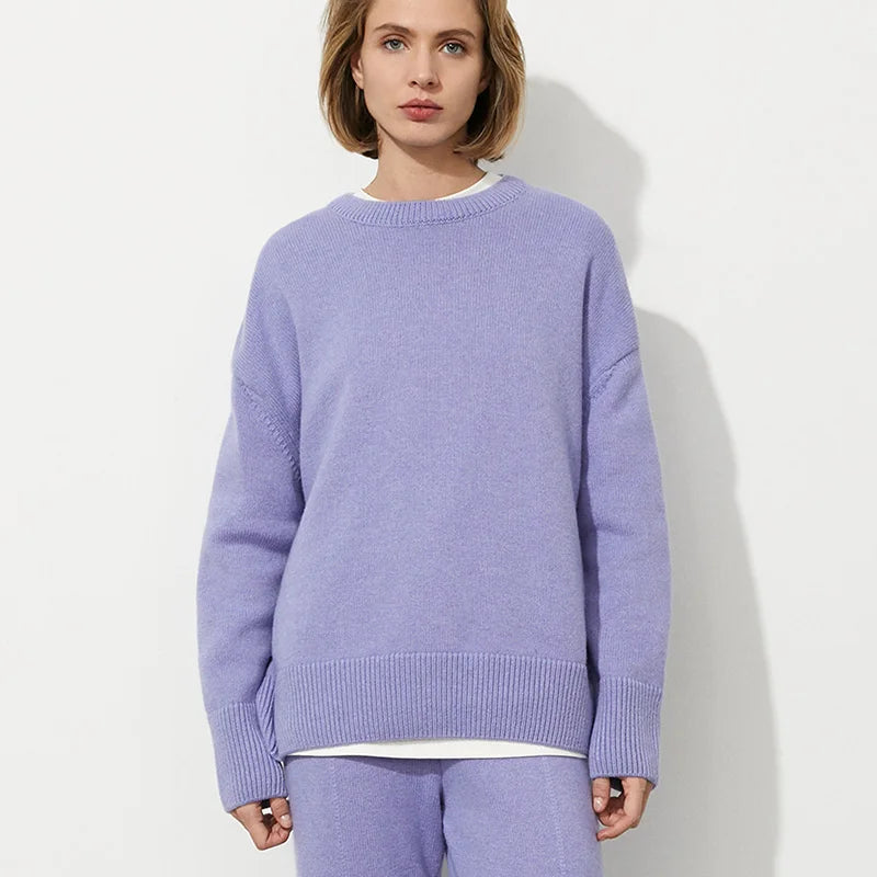 Minimalist cosy jumper