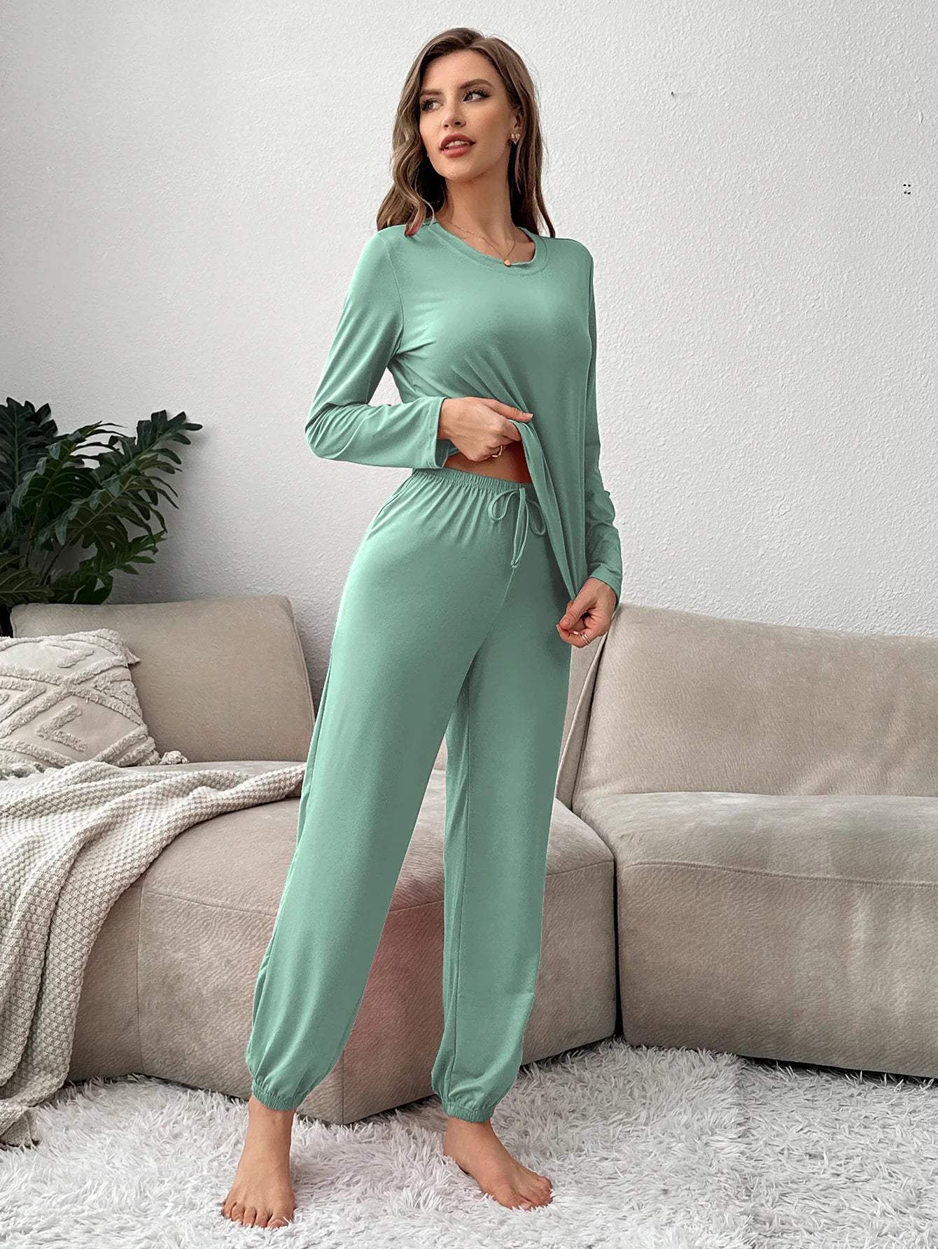 Women's Solid Polyester Fiber Casual Pajama Set Long Sleeved Crew Neck Loose Top Pants Pajamas And Autumn 2 Piece Home Wear Set