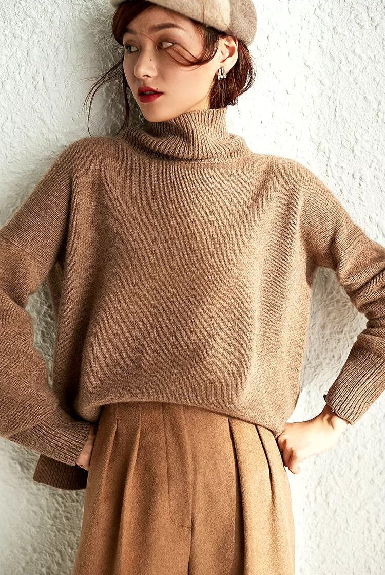 Minimalist cashmere jumper